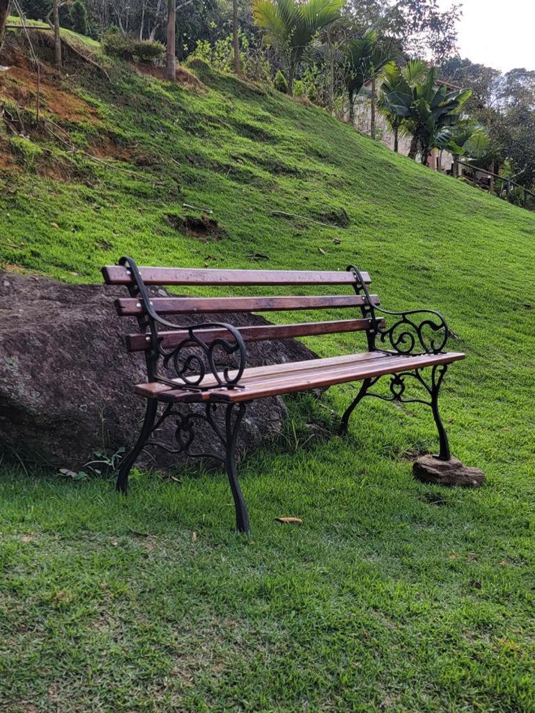 Pousada Sitio Das Pedras โดมิงกอส มาร์ตินส์ ภายนอก รูปภาพ