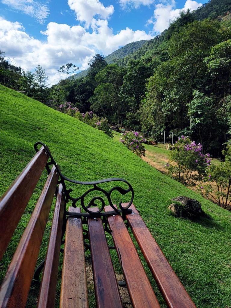 Pousada Sitio Das Pedras โดมิงกอส มาร์ตินส์ ภายนอก รูปภาพ